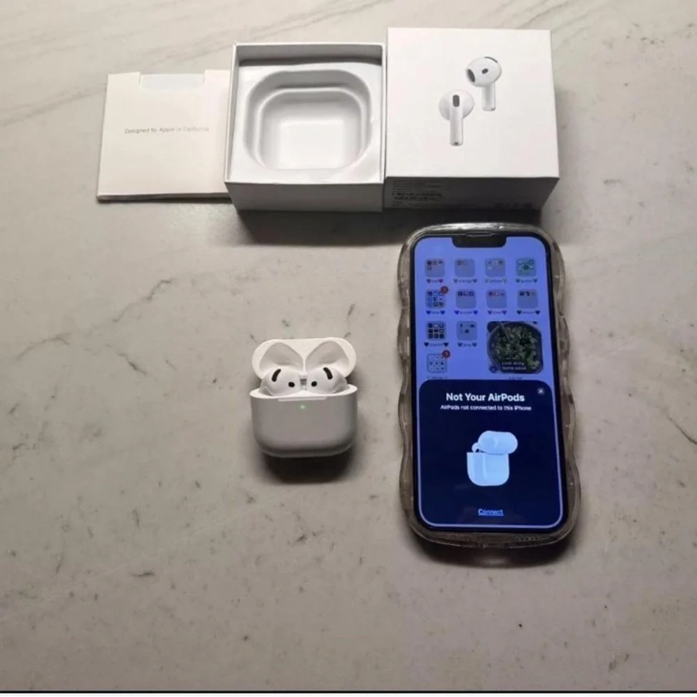 Apple AirPod 4’s with Charging Case - White